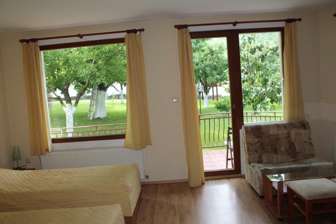 By The River Hotel Complex Balkanets  Ngoại thất bức ảnh